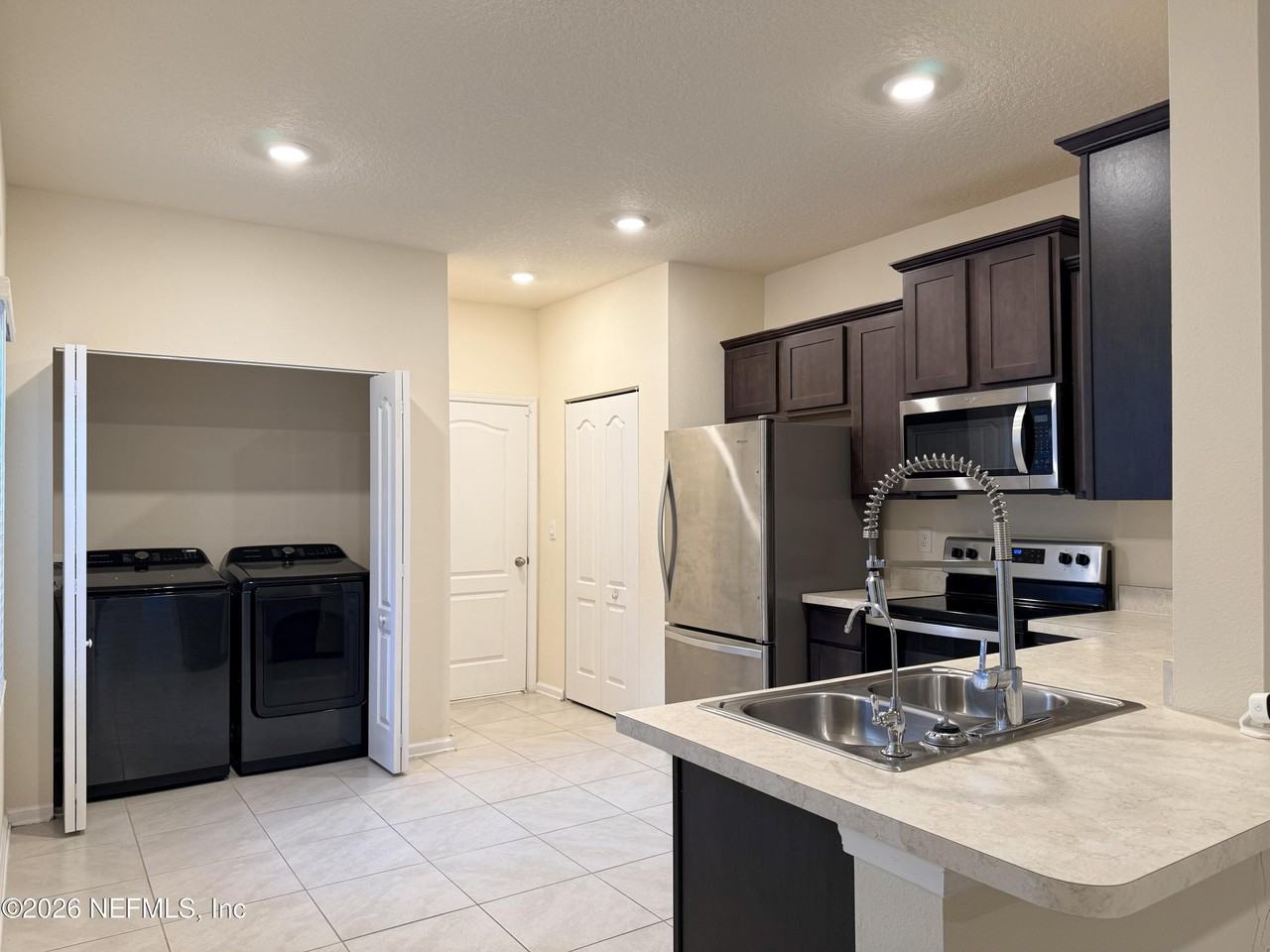 246 Aralia Ln - Photo 6 of 25