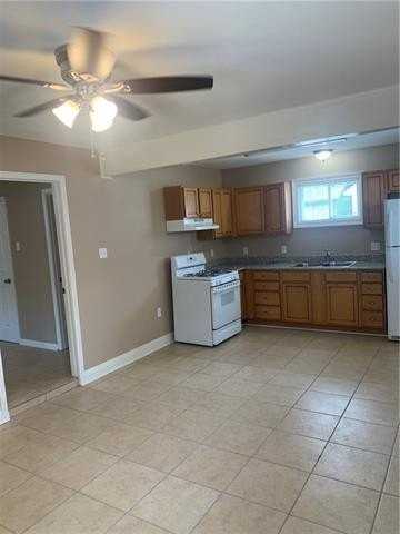 135 Central Ave #A - Photo 3 of 8