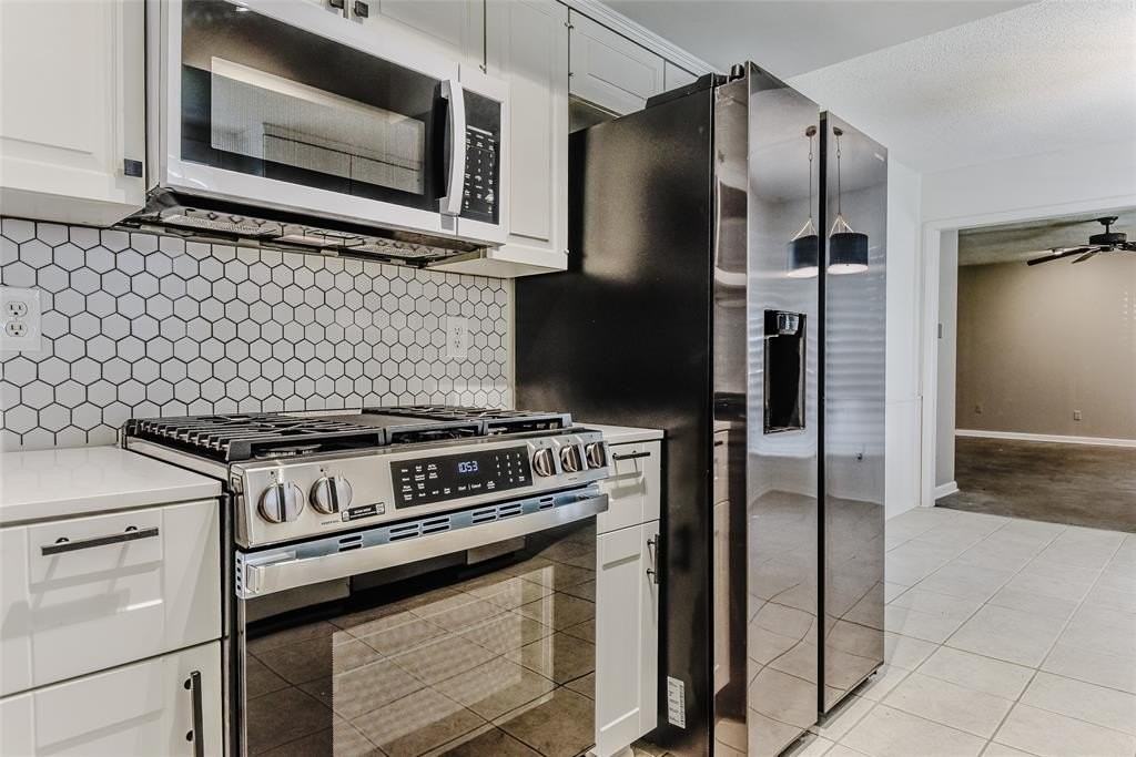 3141 Palmdale Cir - Photo 3 of 14