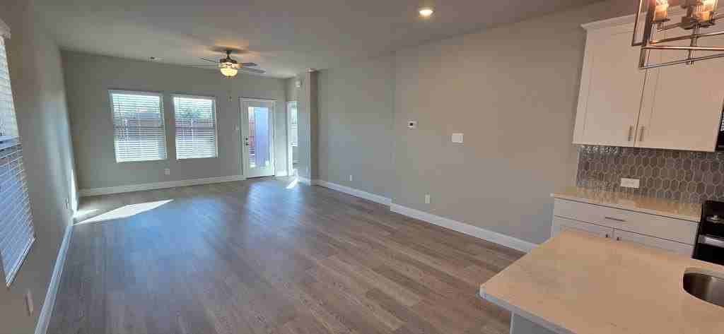 1740 Arches Rd - Photo 3 of 23