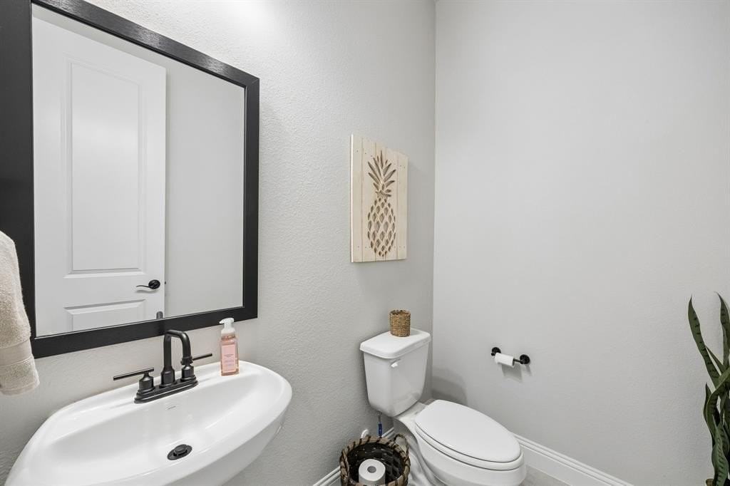 406 Worthing Way - Photo 7 of 26