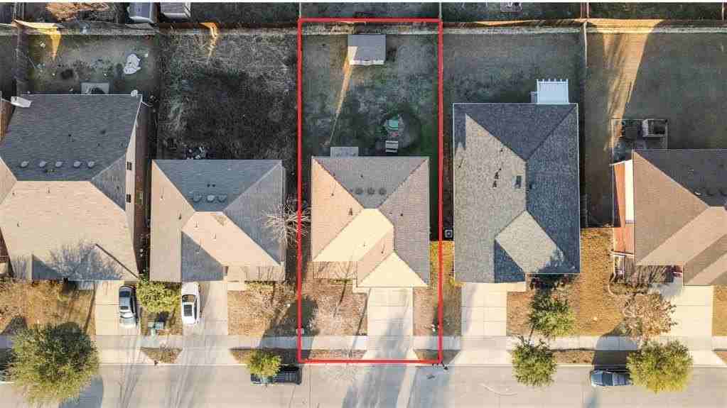 4026 Autumnwood Ln - Photo 3 of 27