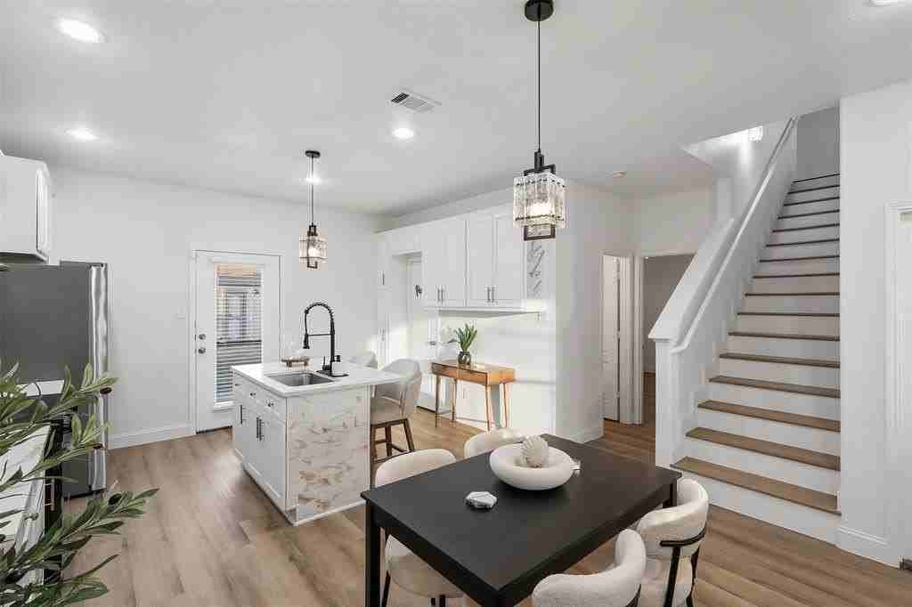 4026 Autumnwood Ln - Photo 5 of 27