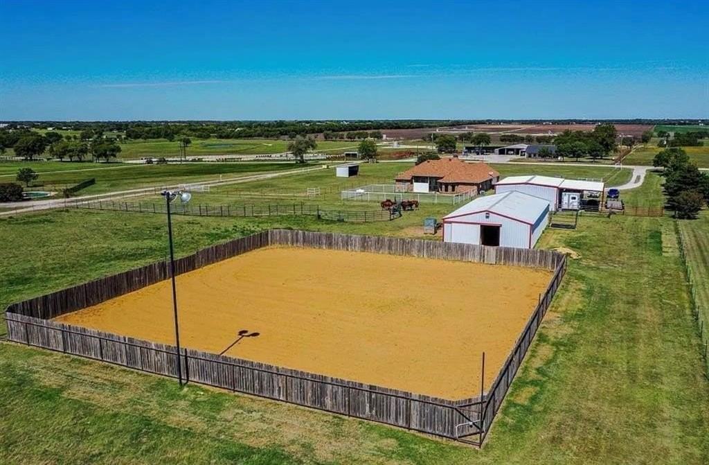 10899 Jackson Rd - Photo 2 of 11