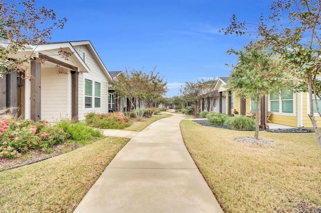 500 Woodside Trl - Photo 2 of 17