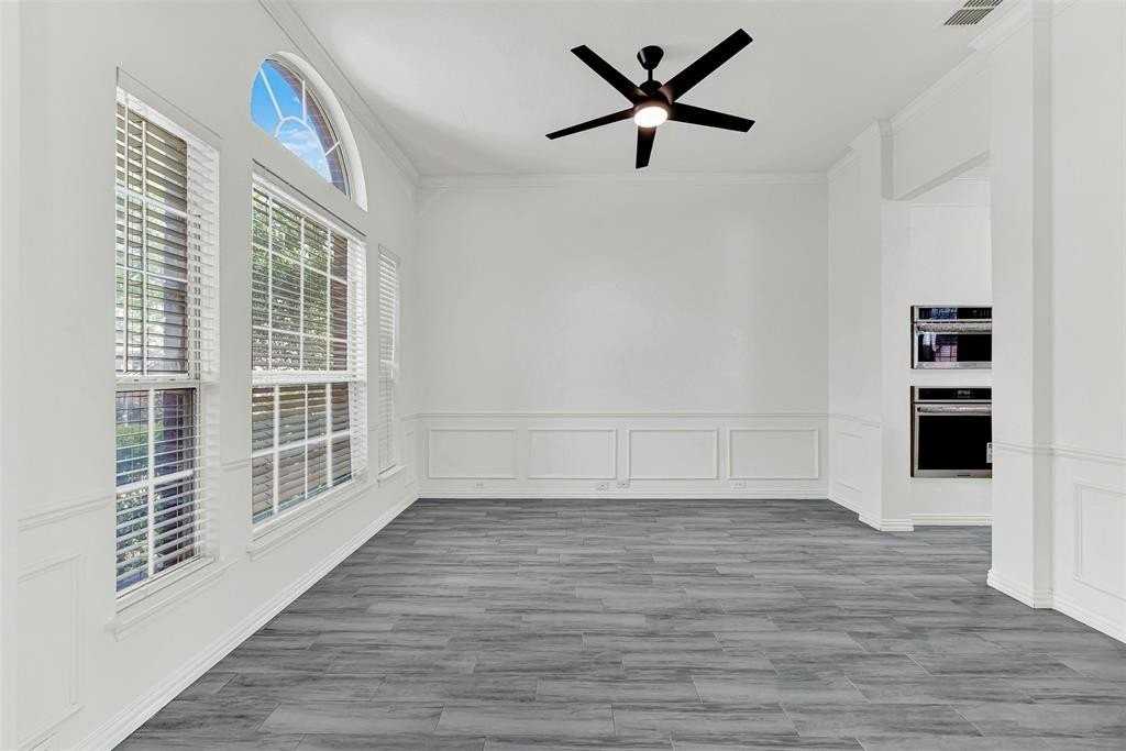 1010 Westwood Ct - Photo 5 of 39