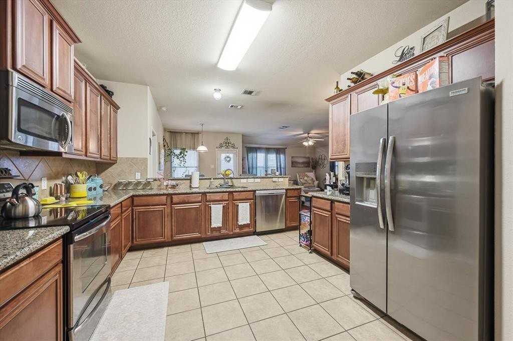 5116 Bridgeport Rd - Photo 6 of 20