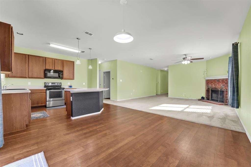 921 Penny Royal Ct - Photo 7 of 26