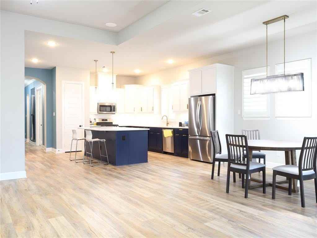 1720 Conifer Ct - Photo 2 of 12