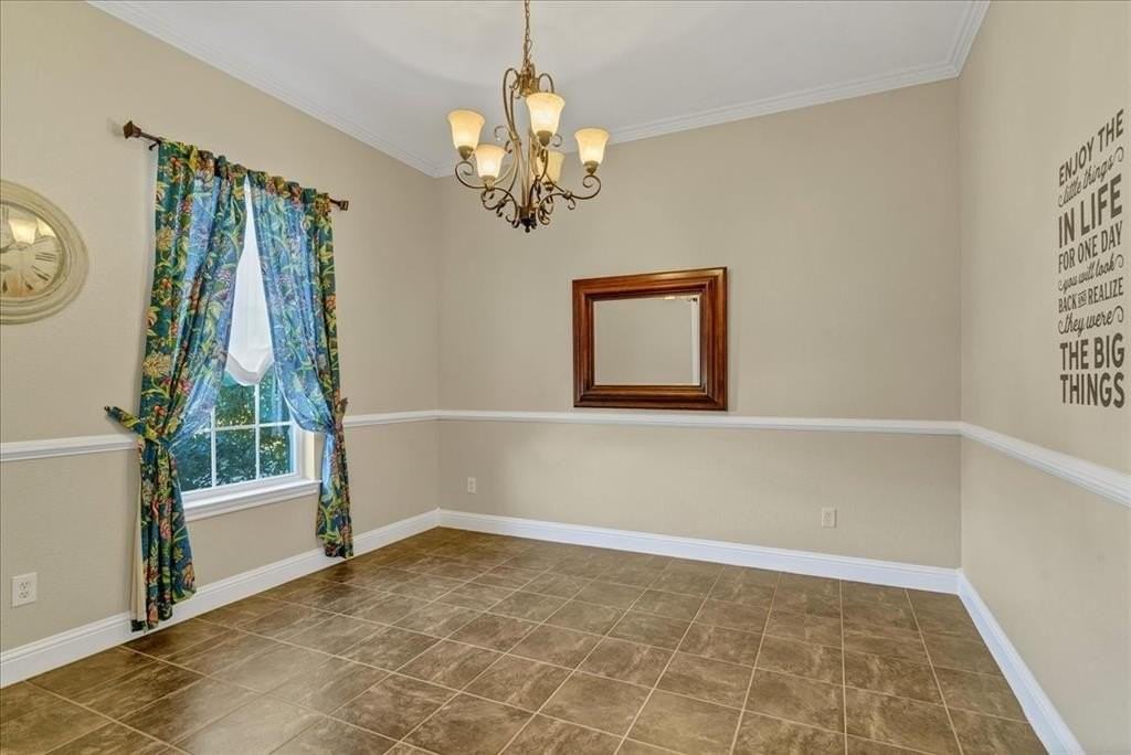 3300 Fountain Way - Photo 5 of 37