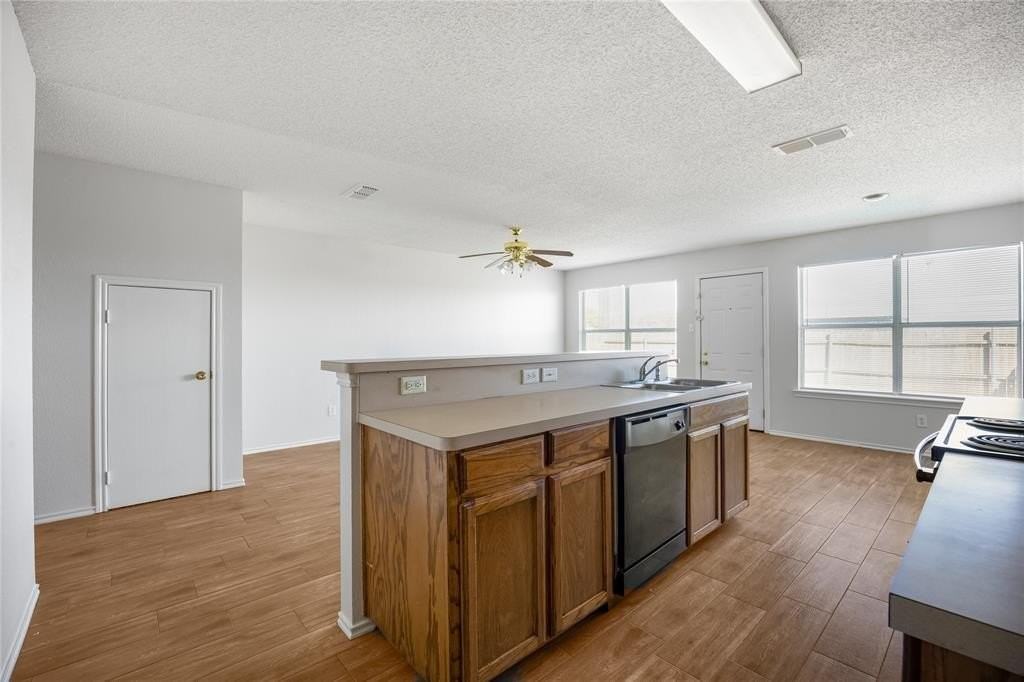 4524 Alamosa St - Photo 4 of 23