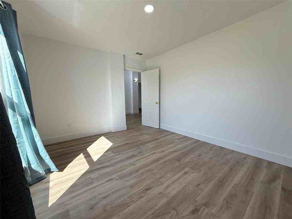 6014 San Marino Ct - Photo 4 of 39