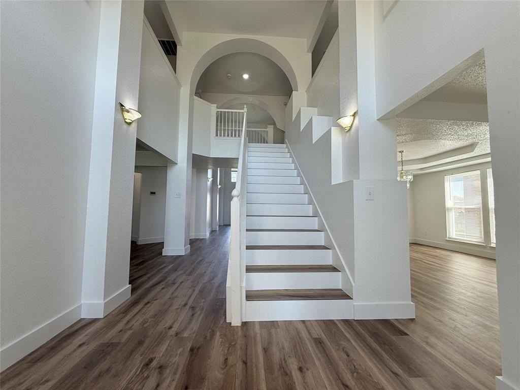 6014 San Marino Ct - Photo 5 of 39