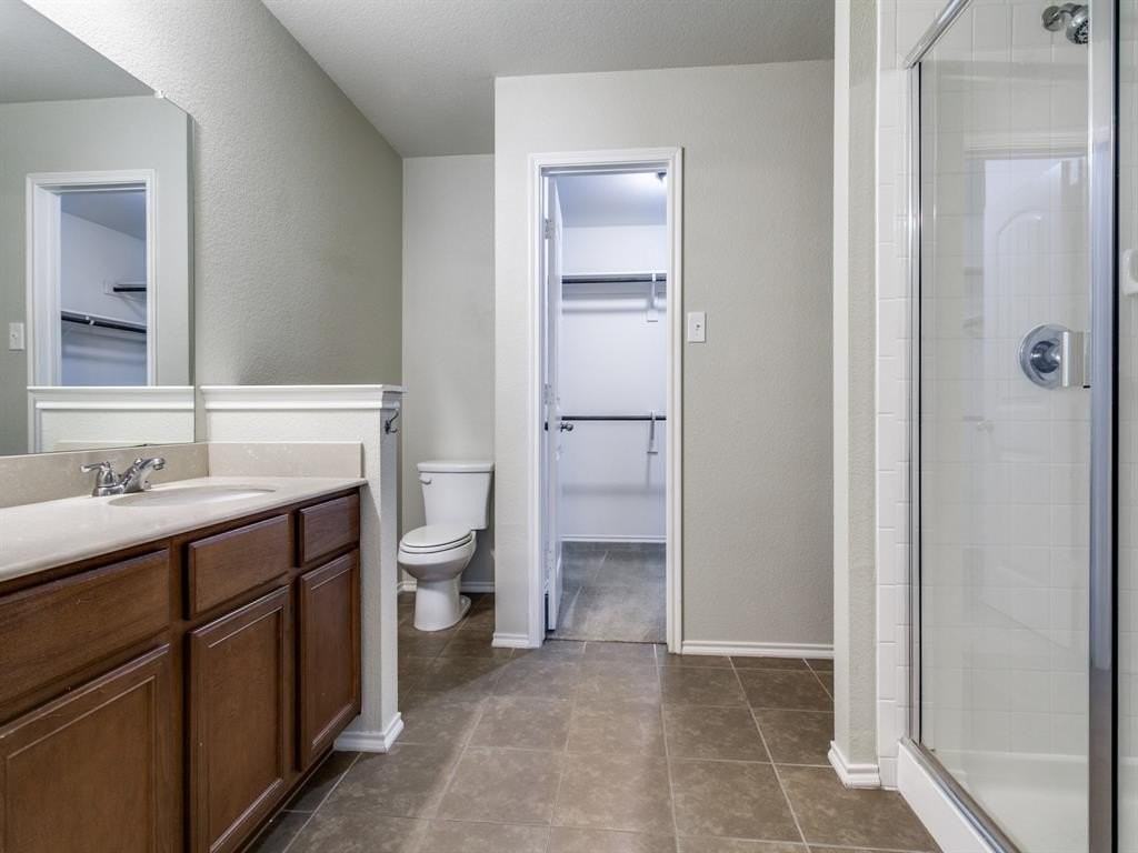 430 Paddock Ln - Photo 5 of 12