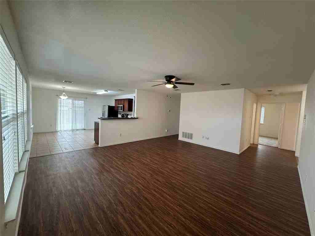 2001 Natchez Dr - Photo 5 of 16