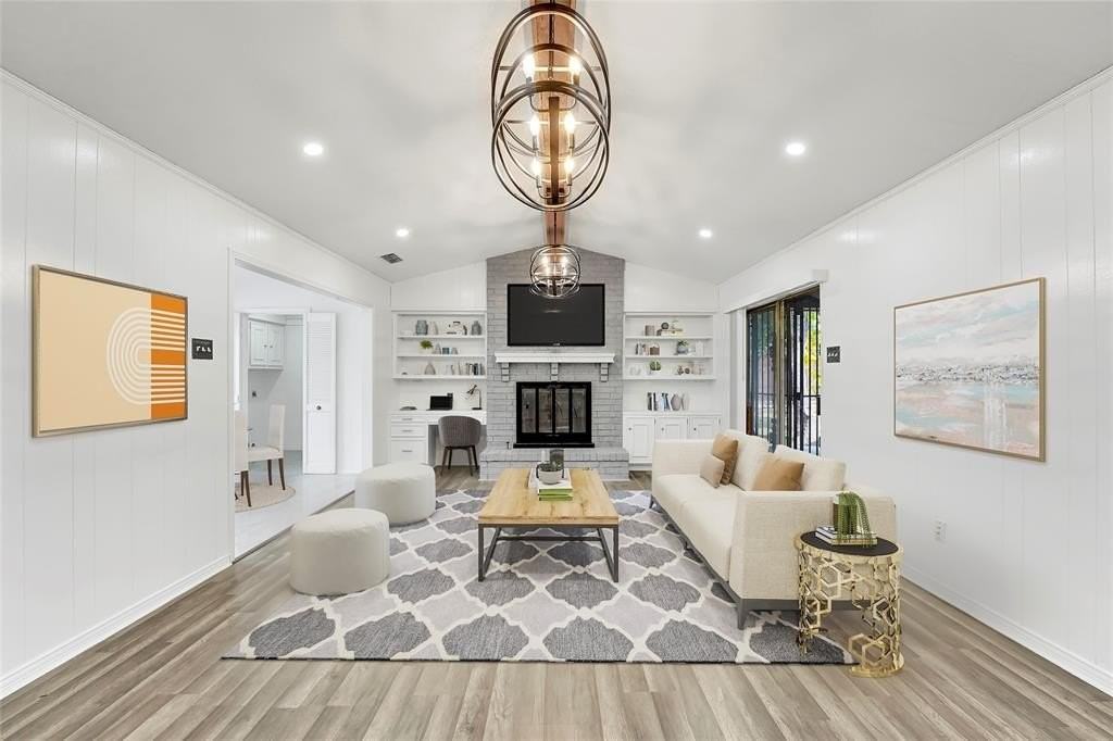 7027 Hunnicut Rd - Photo 3 of 15