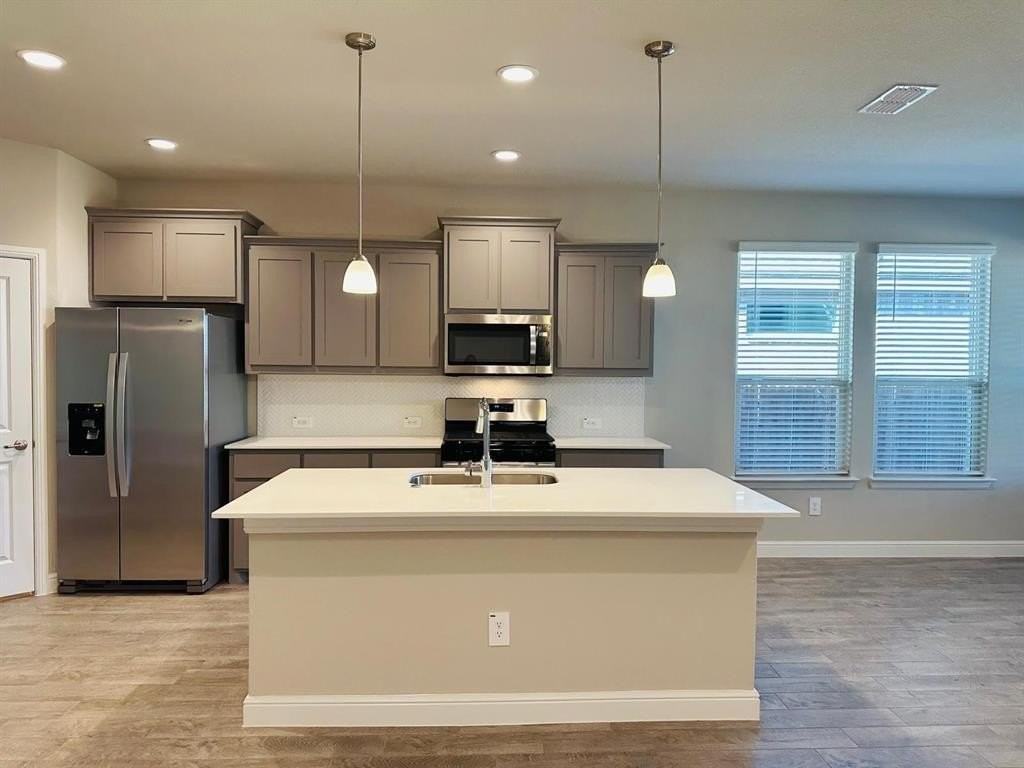 2516 Bellatrix Dr - Photo 3 of 27