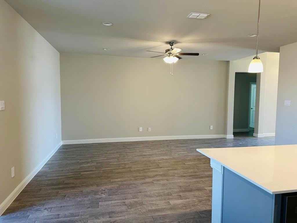 2516 Bellatrix Dr - Photo 6 of 27