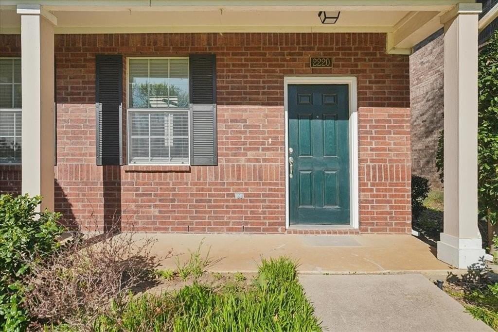 2220 Sandshell St - Photo 4 of 31