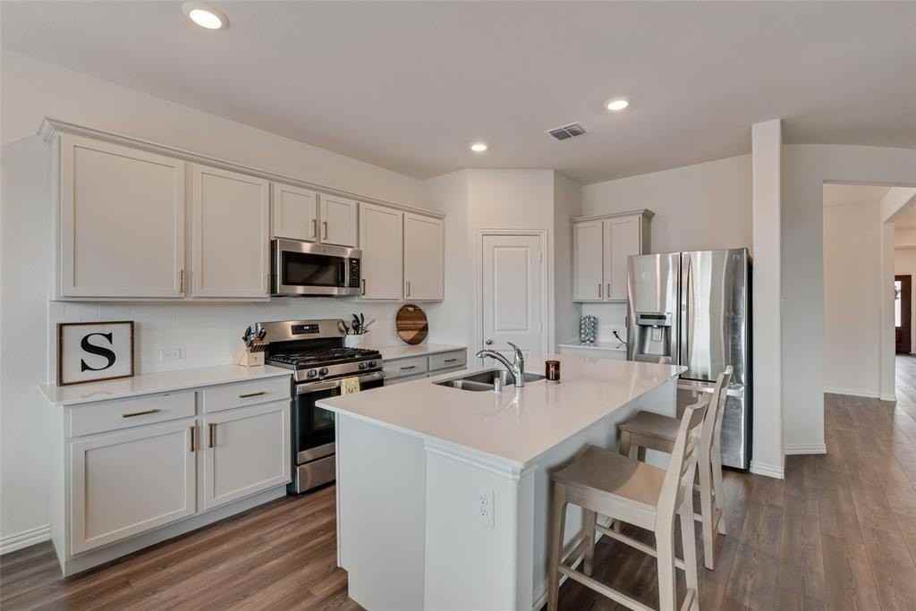 2128 Whispering Sage Blvd - Photo 6 of 22