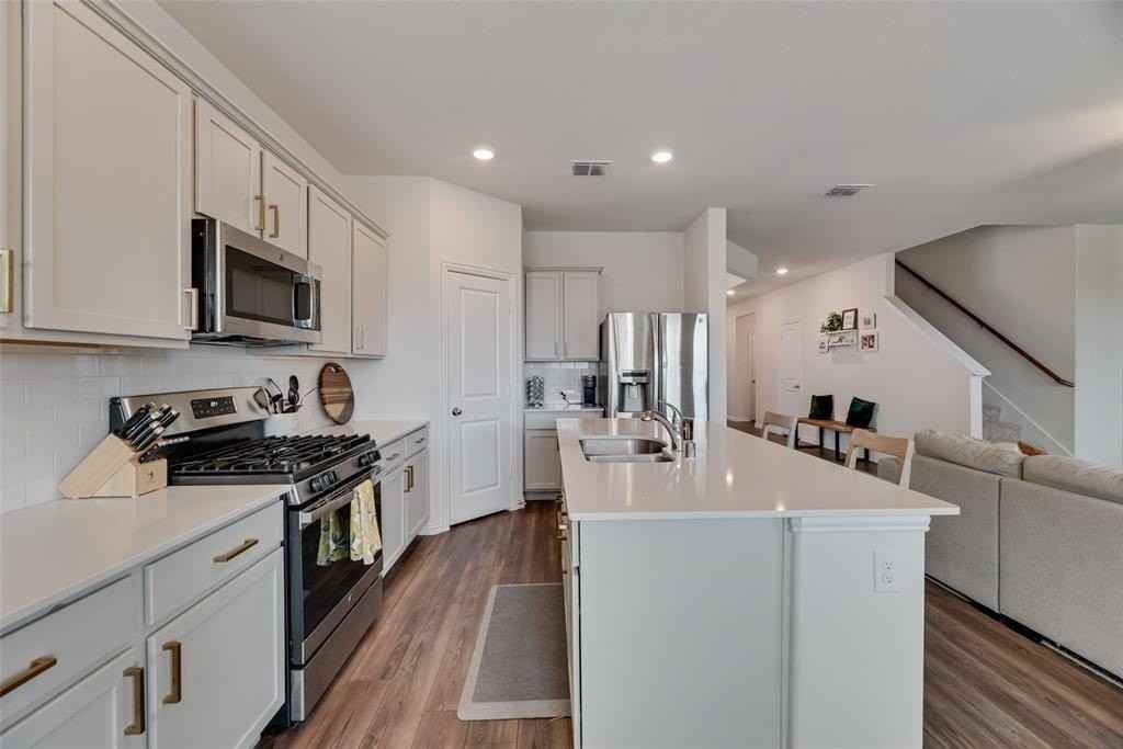 2128 Whispering Sage Blvd - Photo 7 of 22