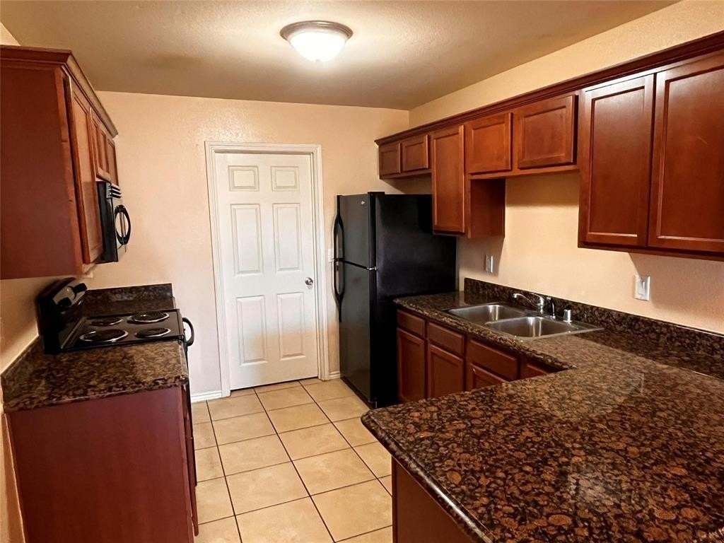 1615 Bois D Arc St #1201 - Photo 3 of 8