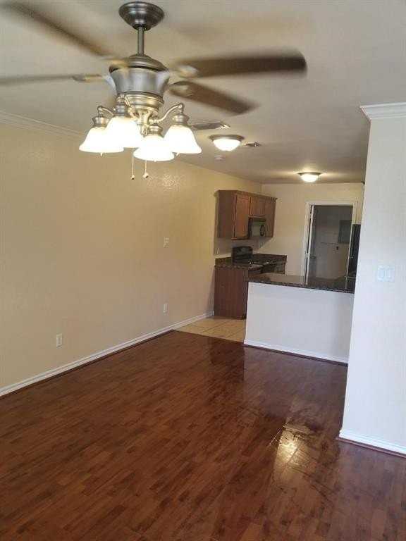 1615 Bois D Arc St #1201 - Photo 7 of 8