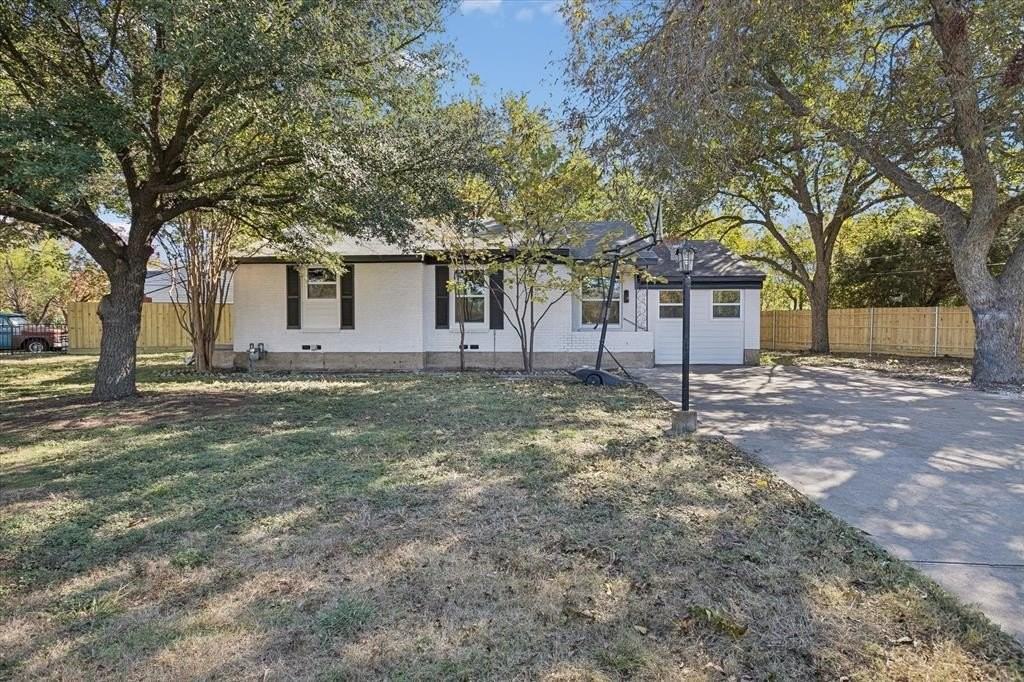 1626 Crest Ridge Dr - Photo 4 of 33