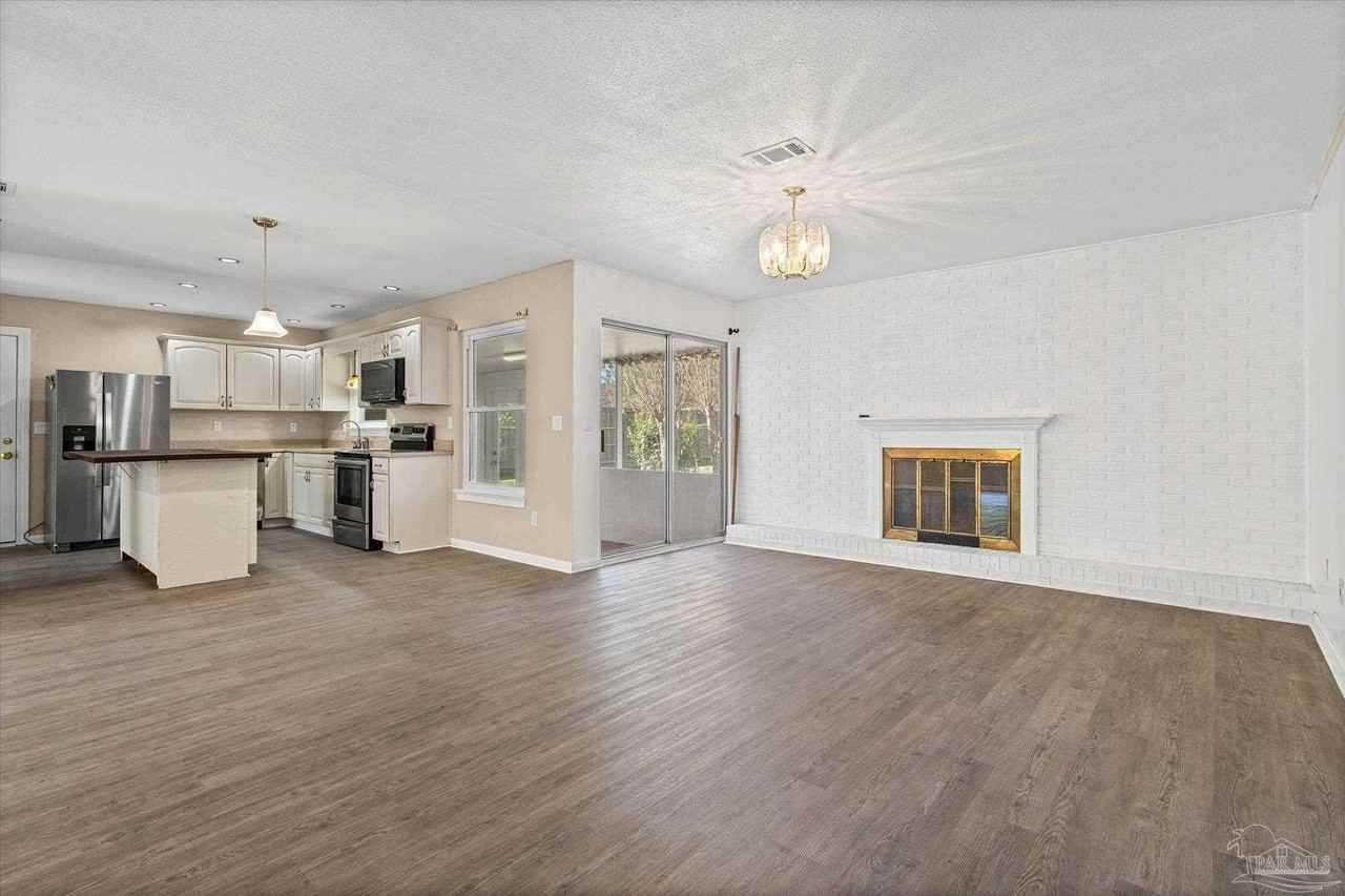 8229 Ridgefield Rd - Photo 6 of 30