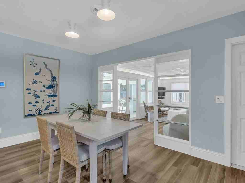 786 Dahlia Ln - Photo 7 of 36