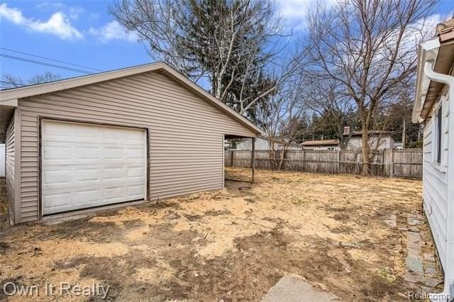 9342 Birch St - Photo 2 of 20