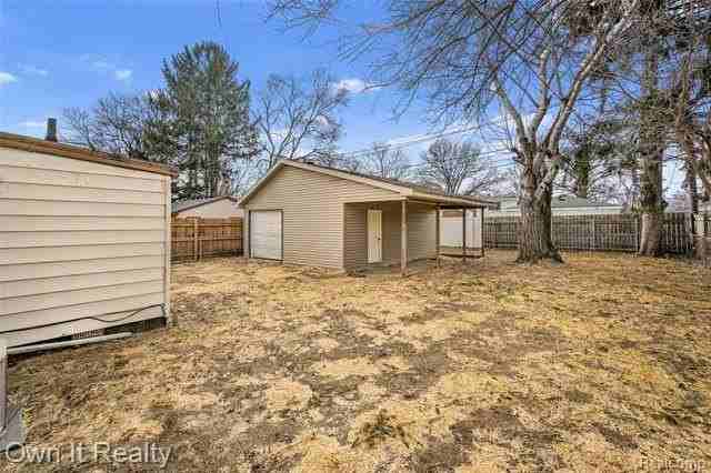 9342 Birch St - Photo 3 of 20