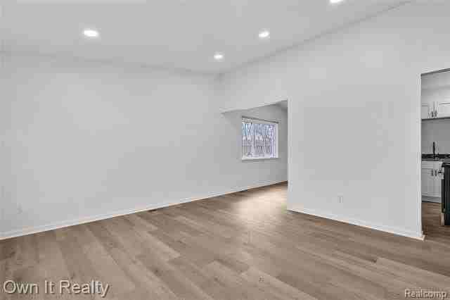 9342 Birch St - Photo 4 of 20