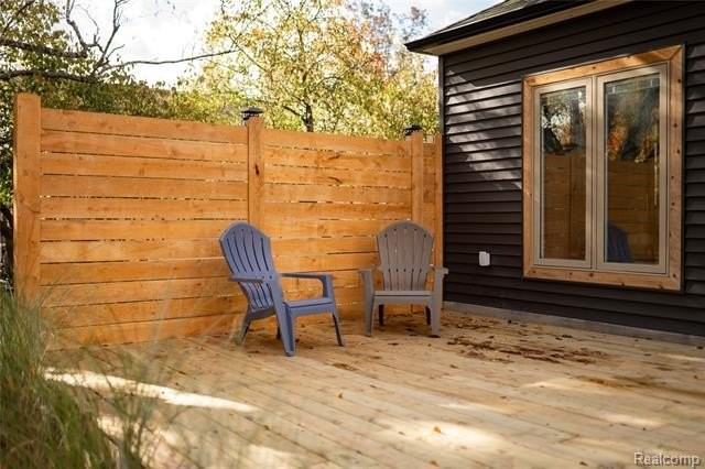 22618 Brookdale St - Photo 5 of 50