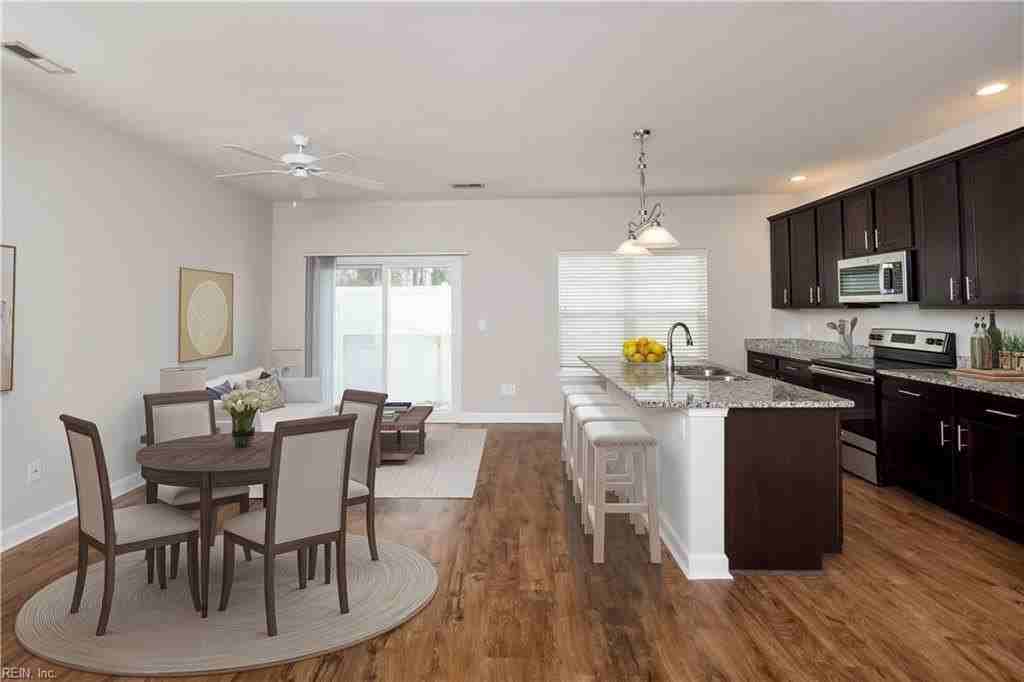 405 Courage Way - Photo 5 of 48