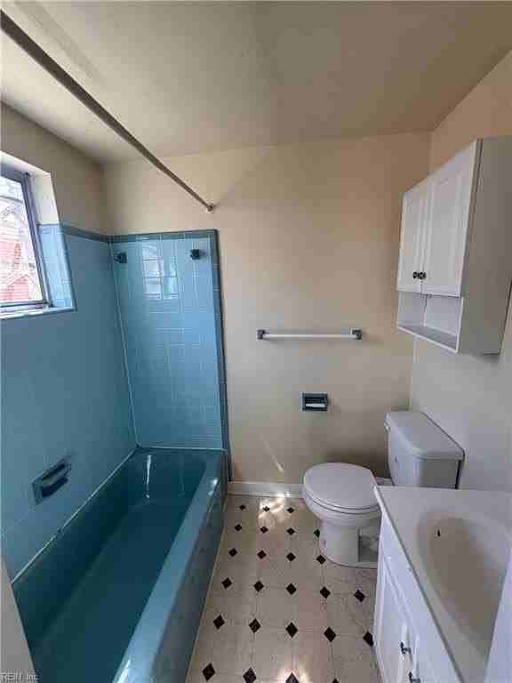 1704 Kingston Ave #2 - Photo 4 of 11