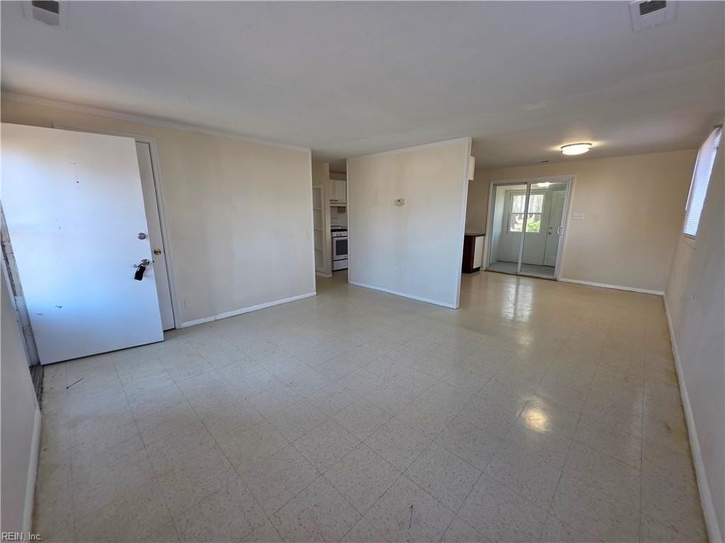 2000 Neville Cir - Photo 4 of 15