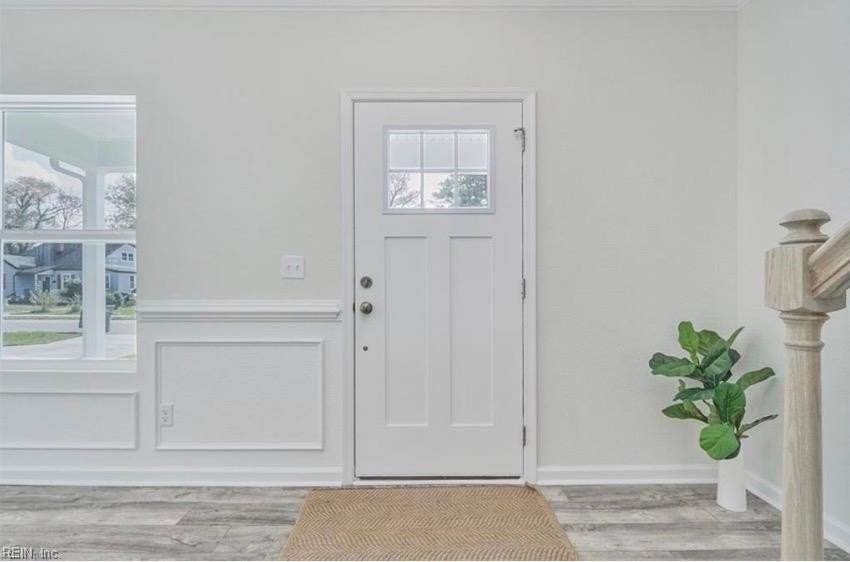 1540 Beekman St - Photo 2 of 13