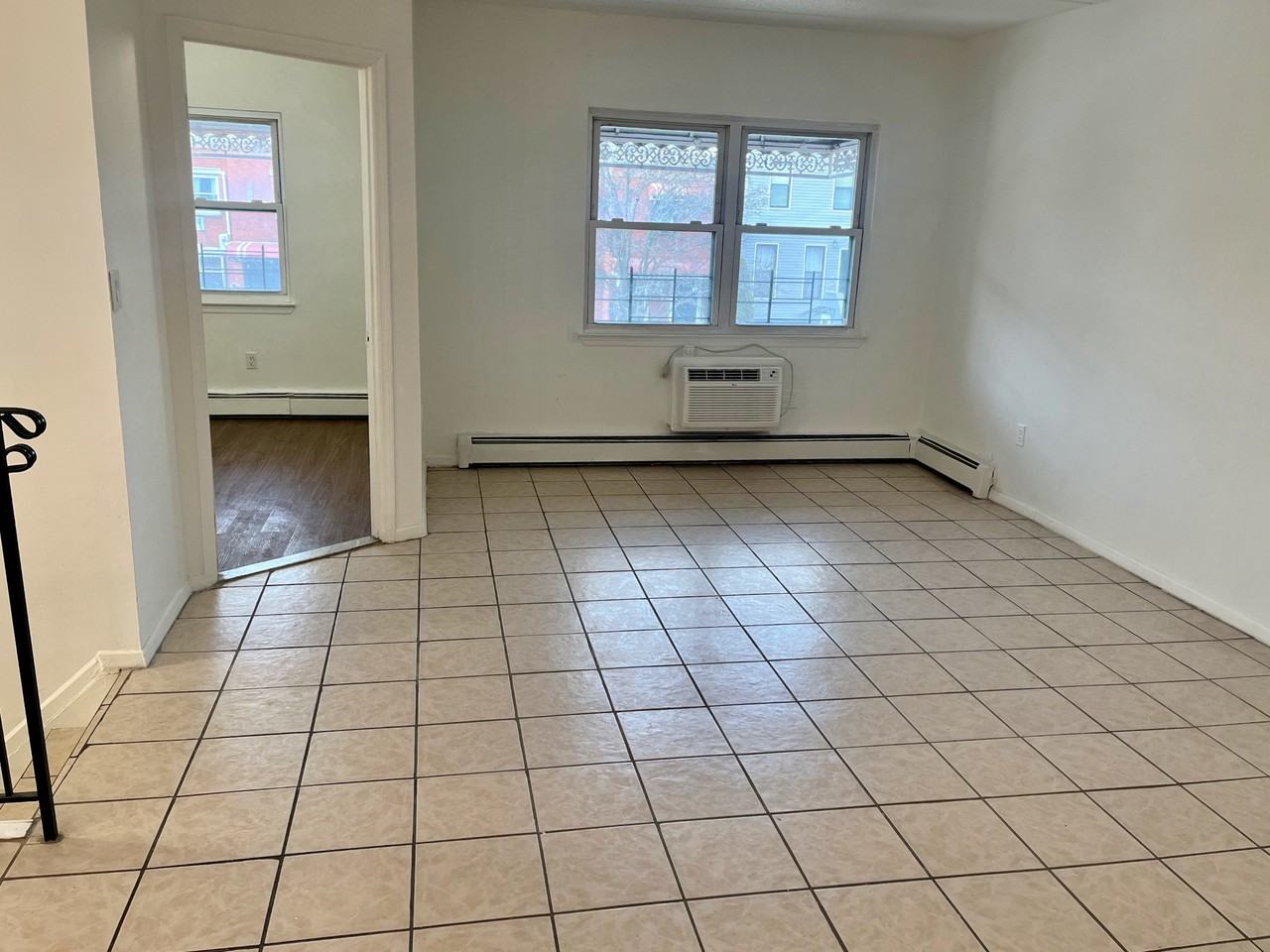 72 Menahan St #2 - Photo 4 of 20