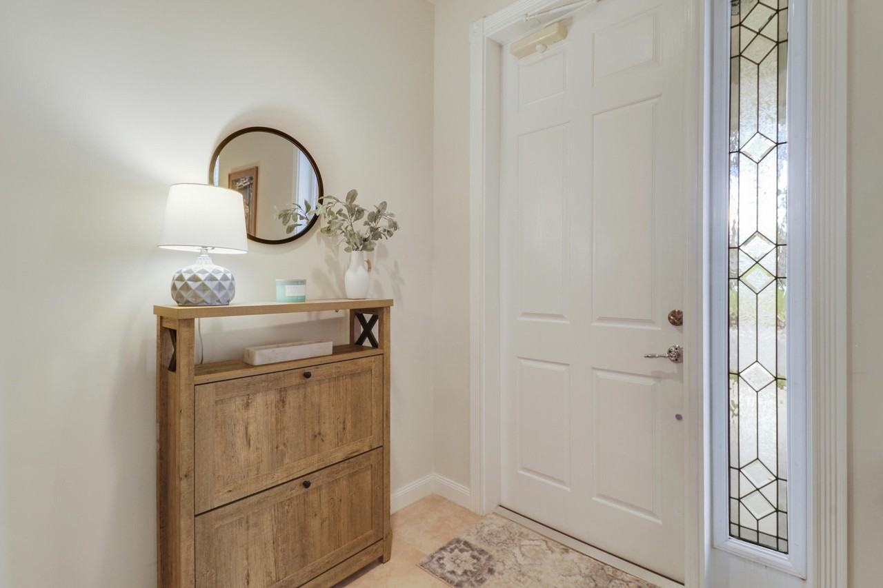 1323 N Jeaga Dr - Photo 4 of 26