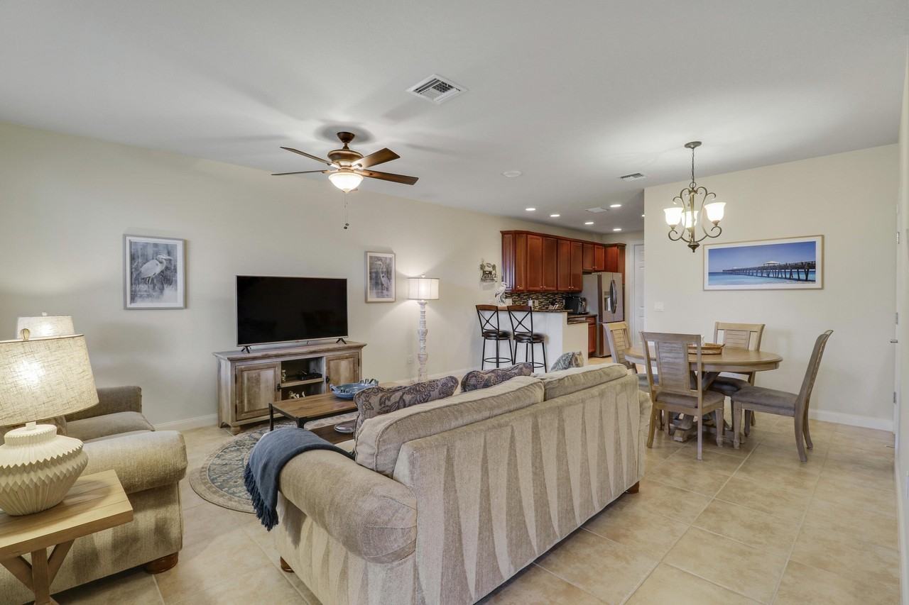 1323 N Jeaga Dr - Photo 5 of 26