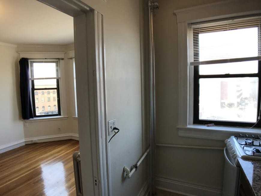 1719 Washington St - Photo 7 of 10