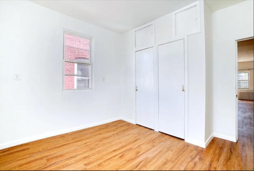 6039 Maspeth Ave - Photo 6 of 10