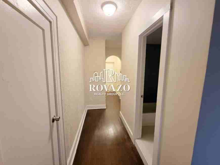 691 Elizabeth Ave - Photo 3 of 8