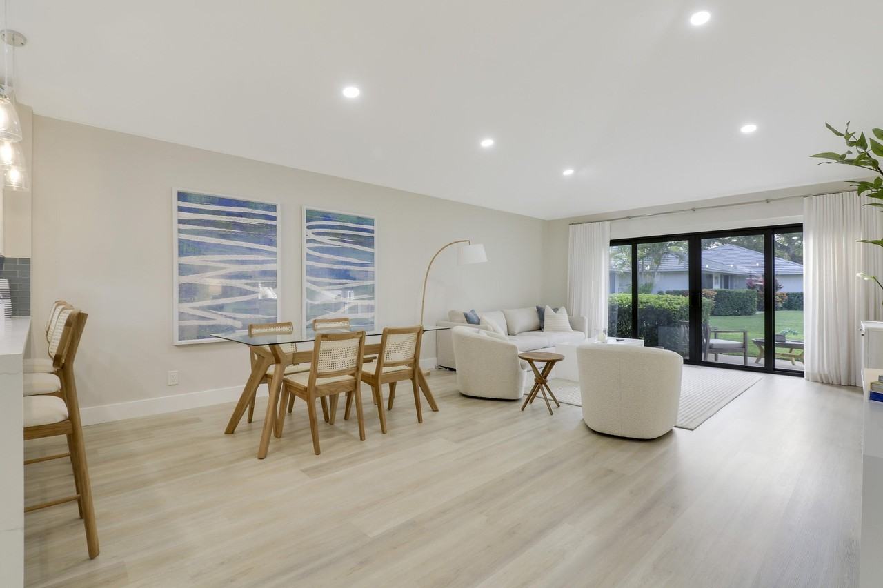 523 Club Dr - Photo 2 of 28