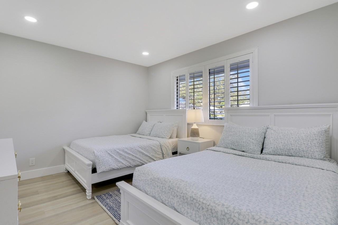 523 Club Dr - Photo 5 of 28