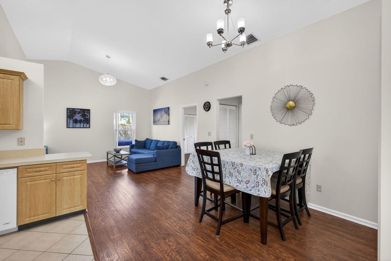 6223 Kendrick St - Photo 6 of 45