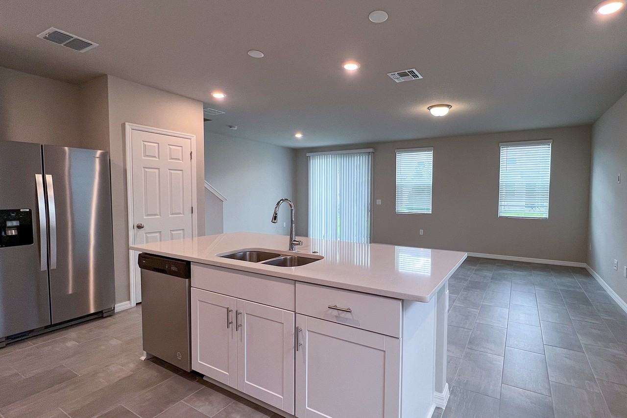 537 Legacy Loop #1 - Photo 4 of 16