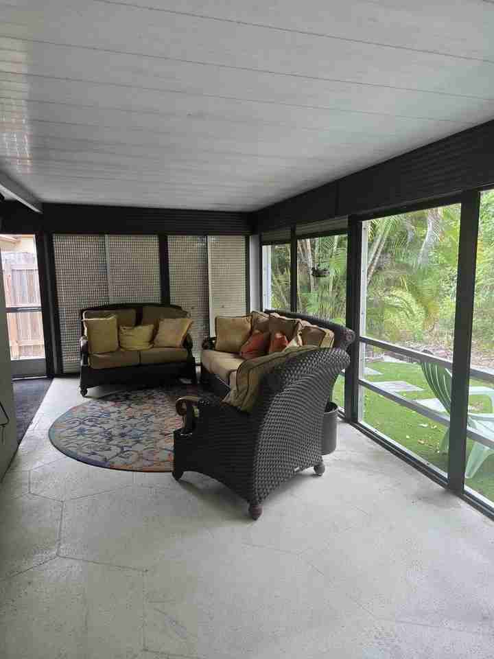 4538 Arthur St - Photo 4 of 8