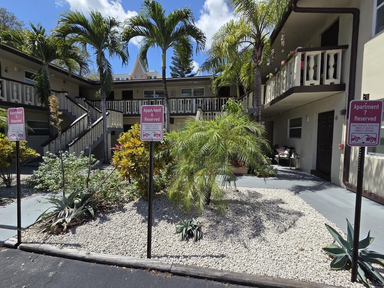 720 Ne 2nd St Apt 7 - Photo 2 of 17